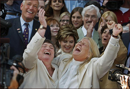 Robin Tyler et Diane Olson se marient.