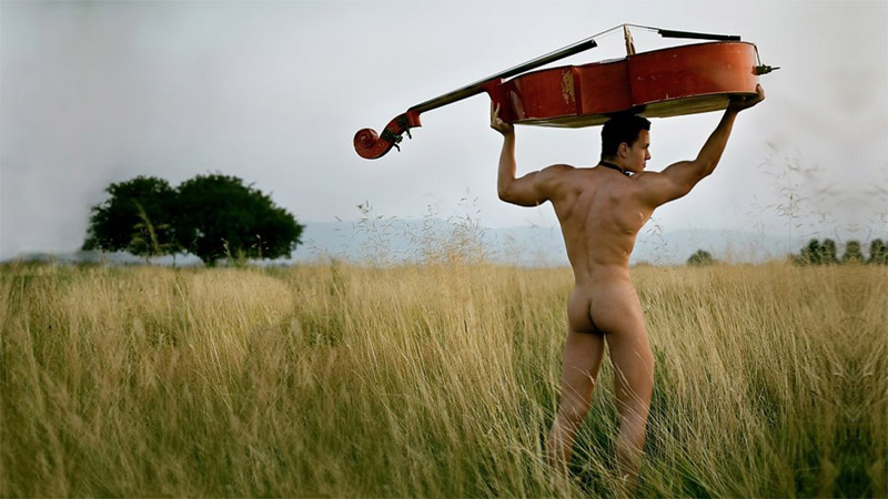 naked-cello-2011. Crédit inconnu.