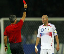 Carton rouge pour Zidane.